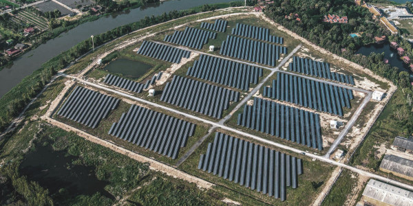 Inspección industrial solar con drones en Granada