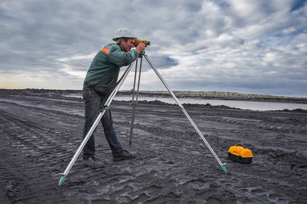 Servicios de Topografía · Topógrafos Servicios Topográficos y Geomáticos Salar